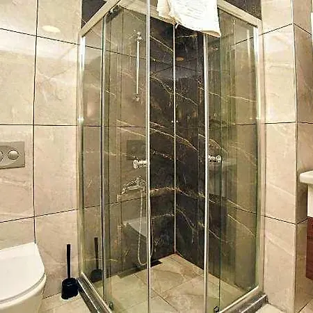 Porta Trakis فندق