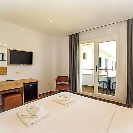فندق Porta Trakis 3*